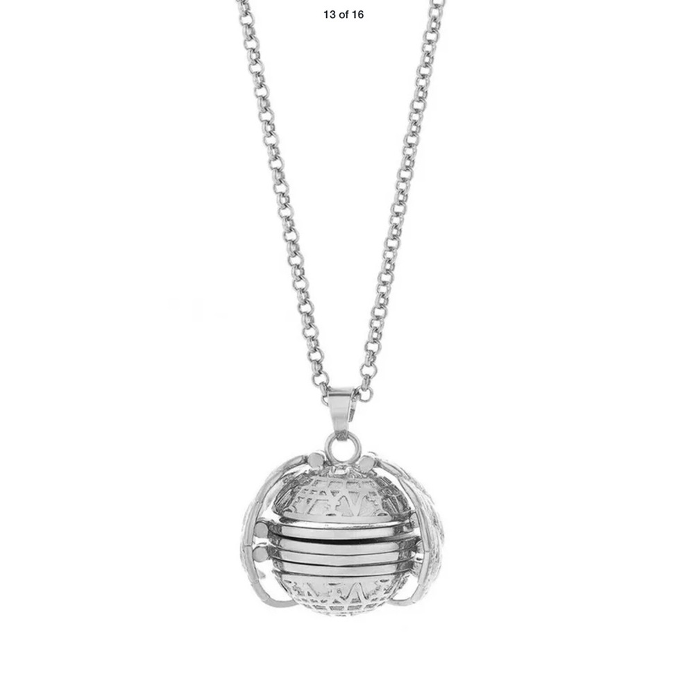 New Multi Photo Locket - Picture 5 of 15
